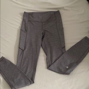 Lululemon women leggings / pants  size 6